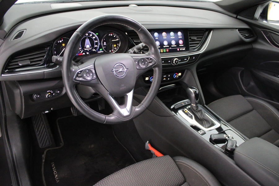 Opel Insignia vaihtoauto