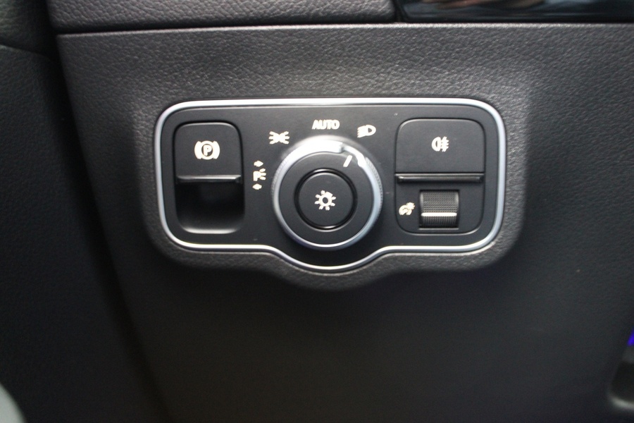 Mercedes-Benz EQA vaihtoauto