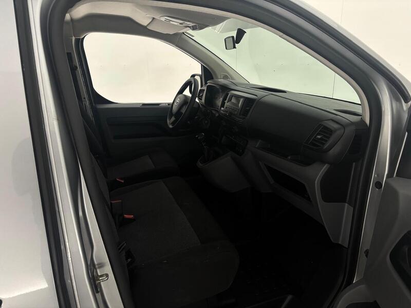 Toyota Proace Verso vaihtoauto