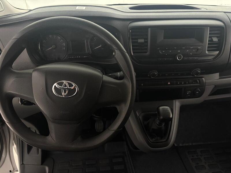 Toyota Proace Verso vaihtoauto