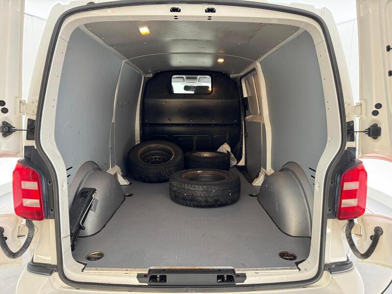 Volkswagen Transporter vaihtoauto