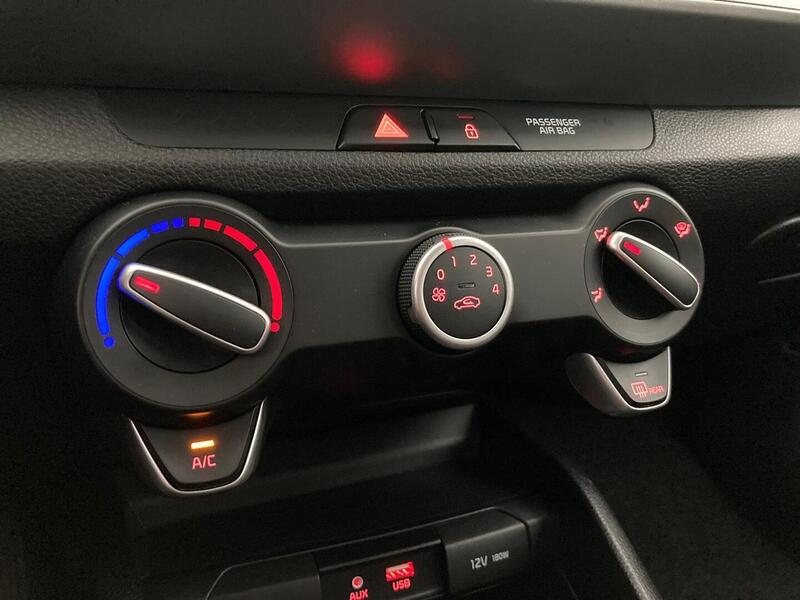 Kia Stonic vaihtoauto