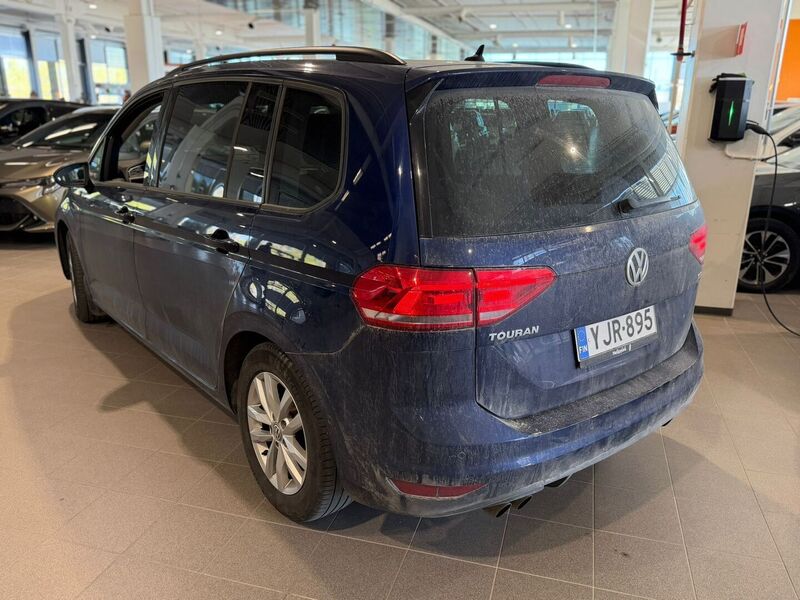 Volkswagen Touran vaihtoauto