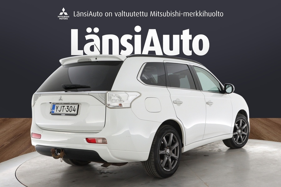 Mitsubishi Outlander PHEV vaihtoauto