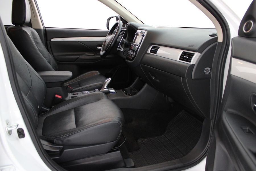 Mitsubishi Outlander PHEV vaihtoauto