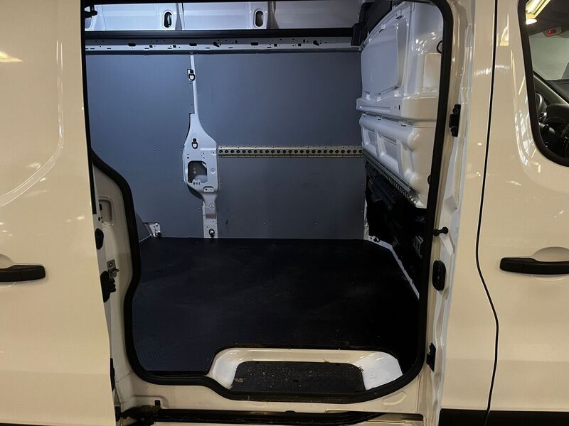 Renault Trafic vaihtoauto