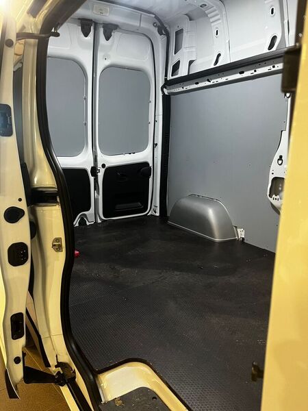 Renault Trafic vaihtoauto