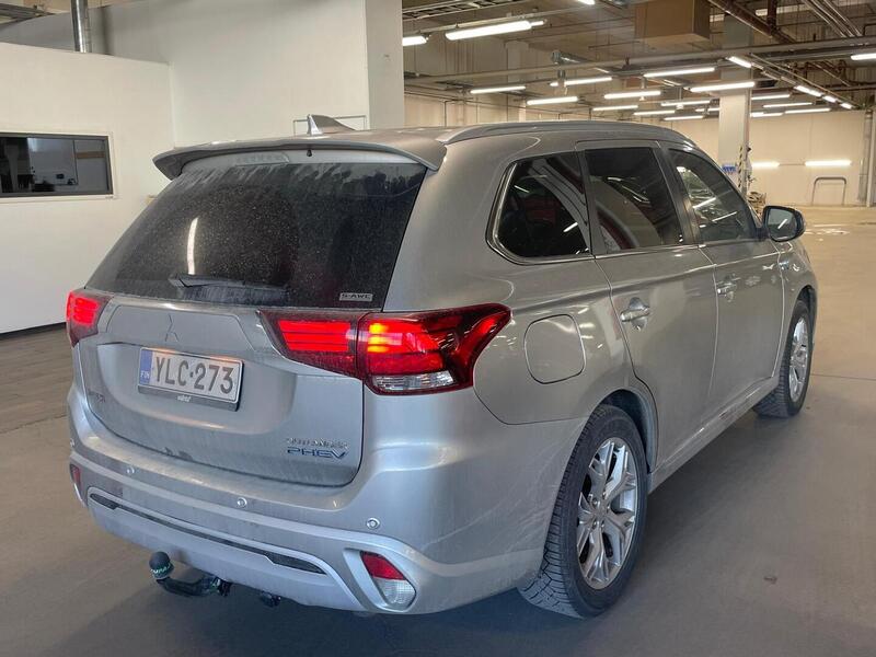 Mitsubishi Outlander PHEV vaihtoauto