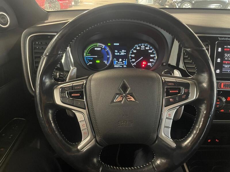 Mitsubishi Outlander PHEV vaihtoauto