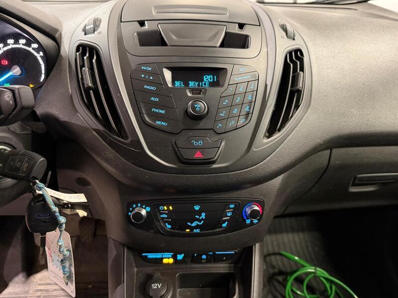 Ford Transit Courier vaihtoauto