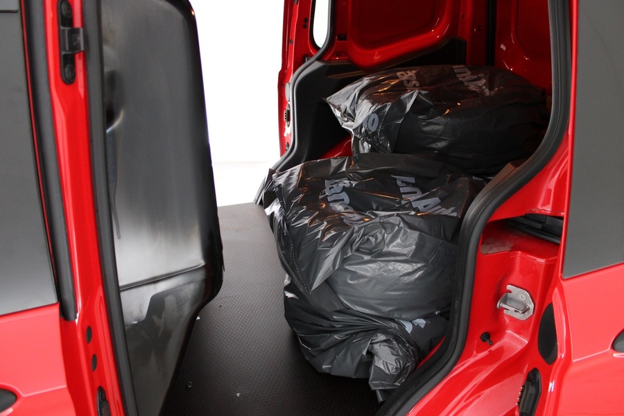 Ford Transit Courier vaihtoauto