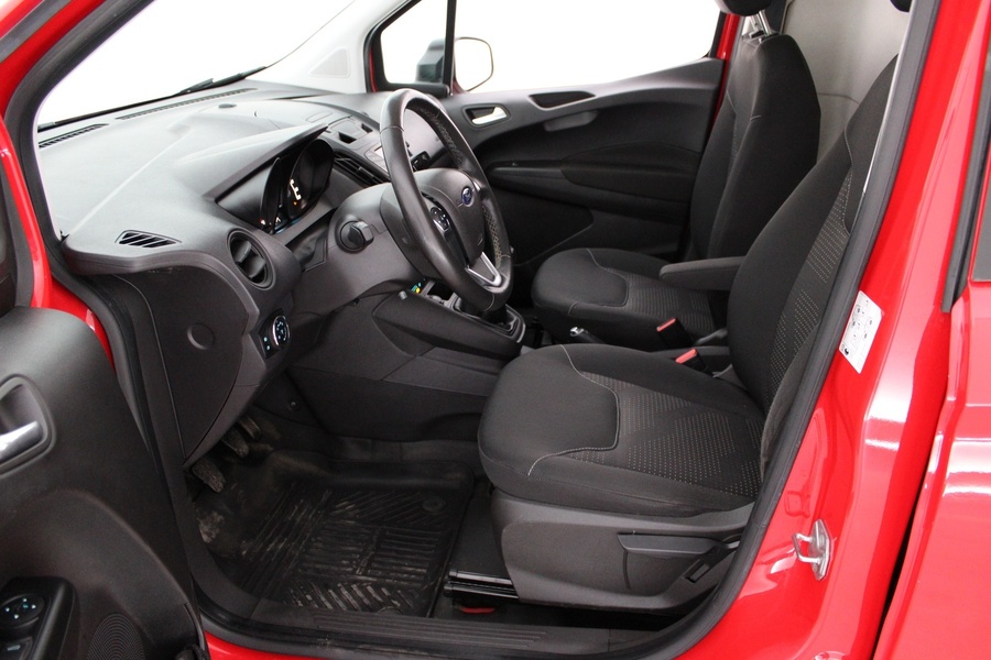 Ford Transit Courier vaihtoauto