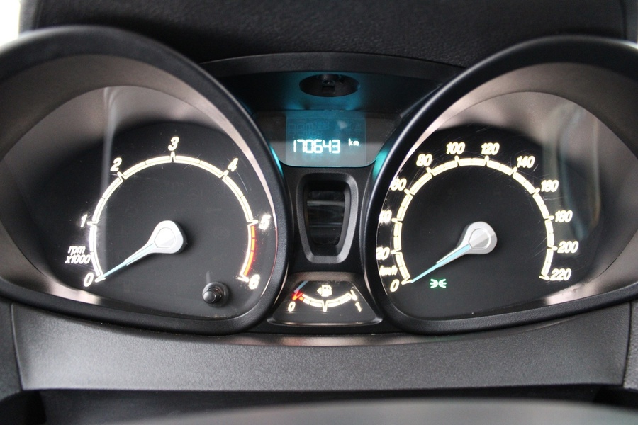 Ford Transit Courier vaihtoauto