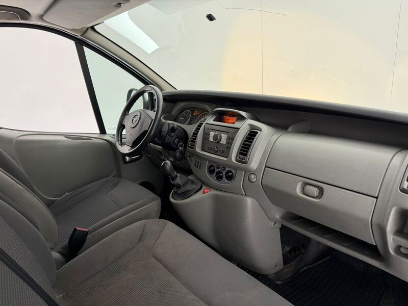 Opel Vivaro vaihtoauto