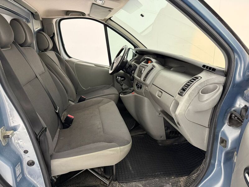 Opel Vivaro vaihtoauto