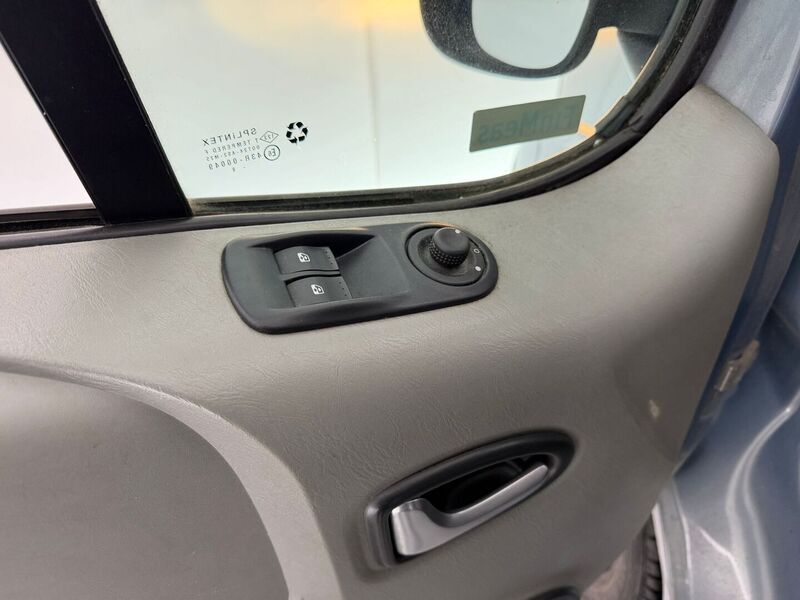 Opel Vivaro vaihtoauto