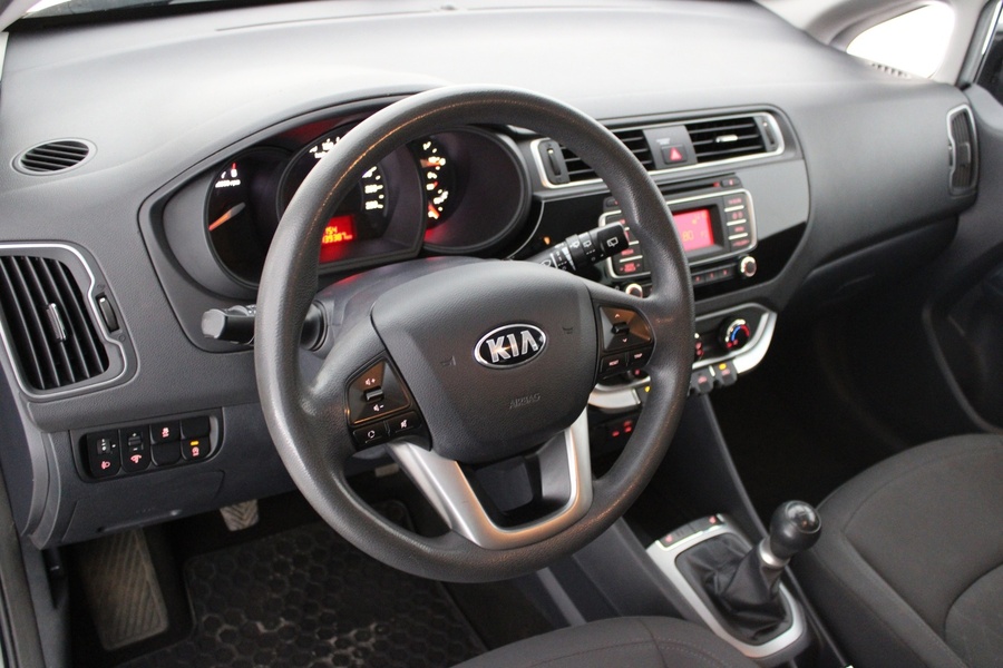 Kia Rio vaihtoauto