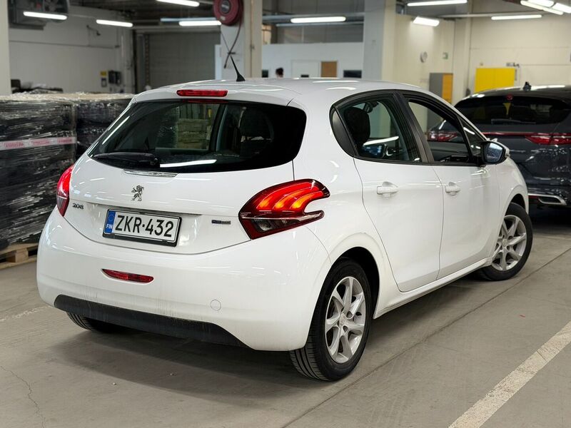 Peugeot 208 vaihtoauto