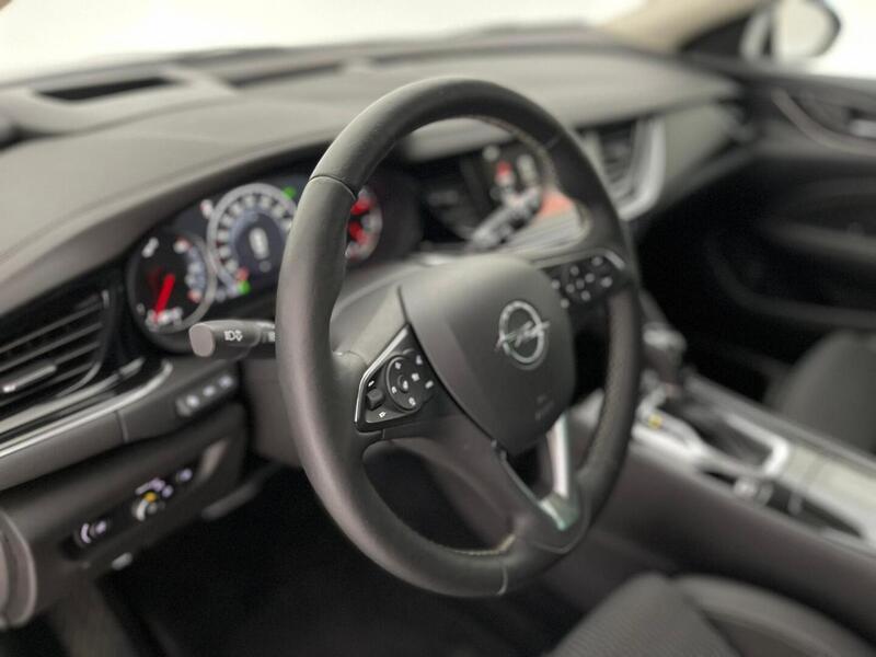 Opel Insignia vaihtoauto