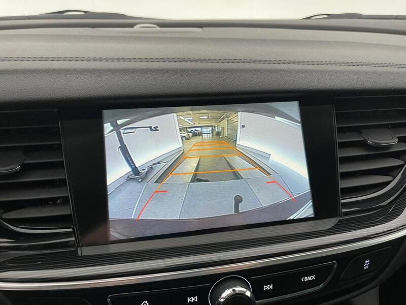 Opel Insignia vaihtoauto