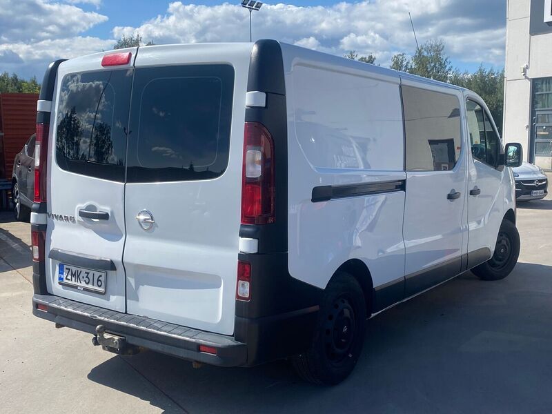 Opel Vivaro vaihtoauto