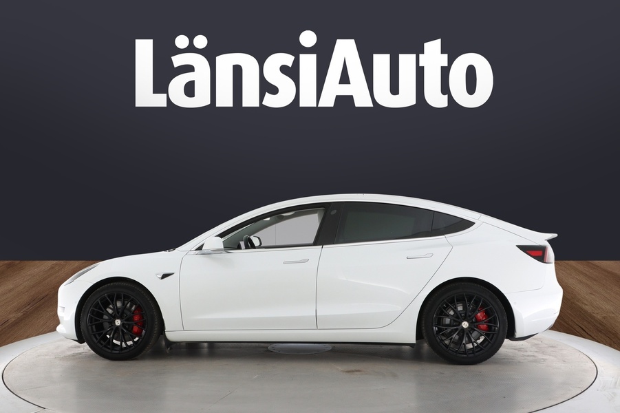 Tesla Model 3 vaihtoauto