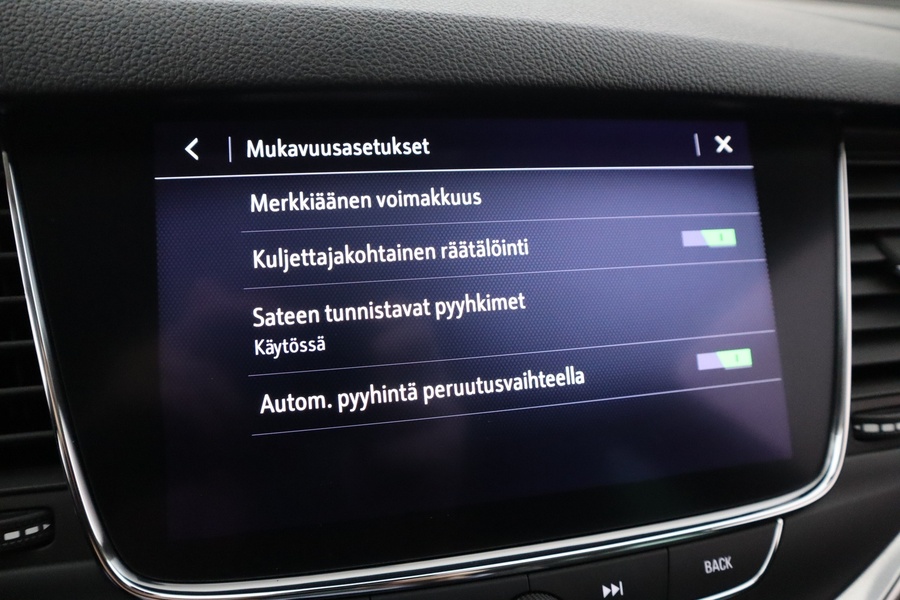 Opel Astra vaihtoauto