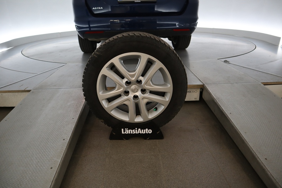Opel Astra vaihtoauto