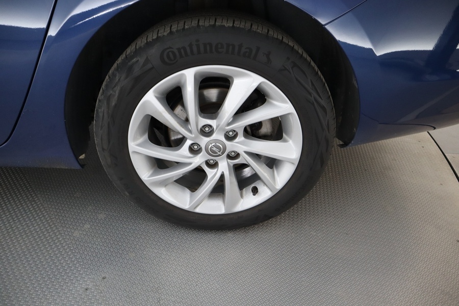 Opel Astra vaihtoauto