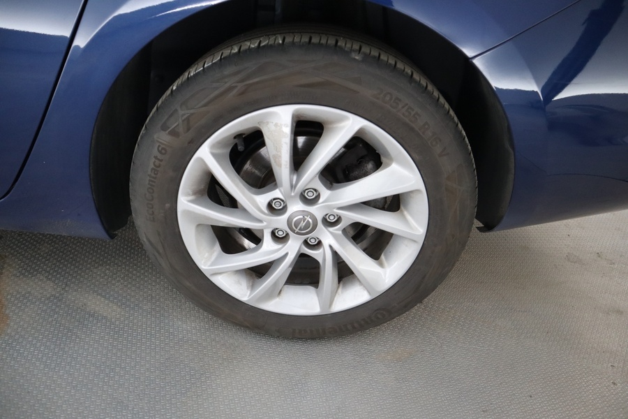 Opel Astra vaihtoauto