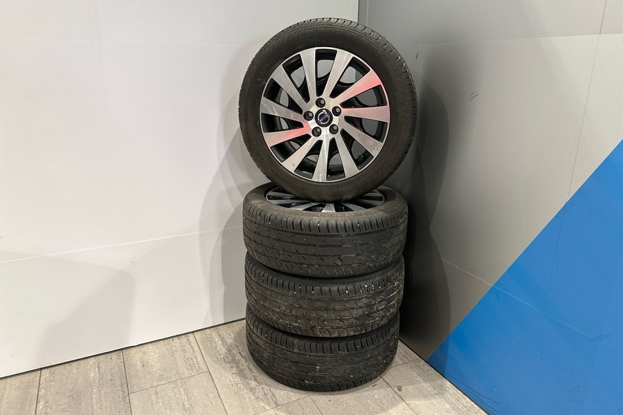 Volvo V70 vaihtoauto