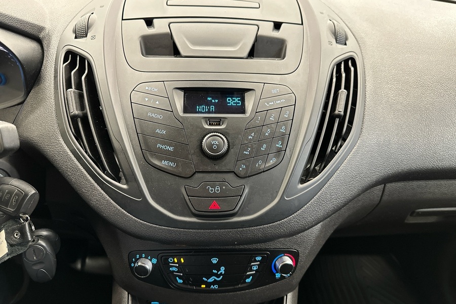 Ford Transit Courier vaihtoauto