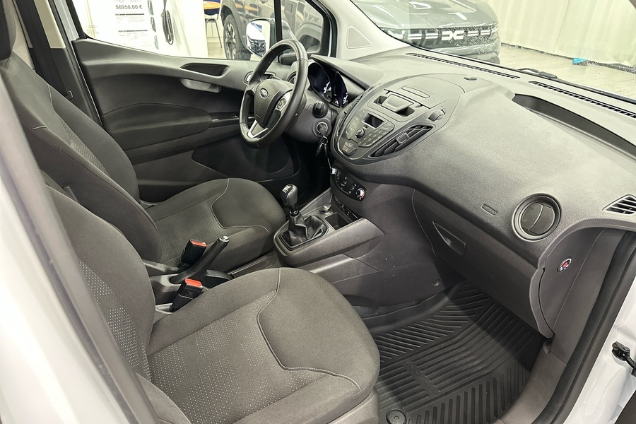 Ford Transit Courier vaihtoauto