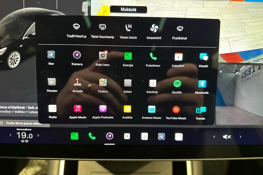 Tesla Model 3 vaihtoauto