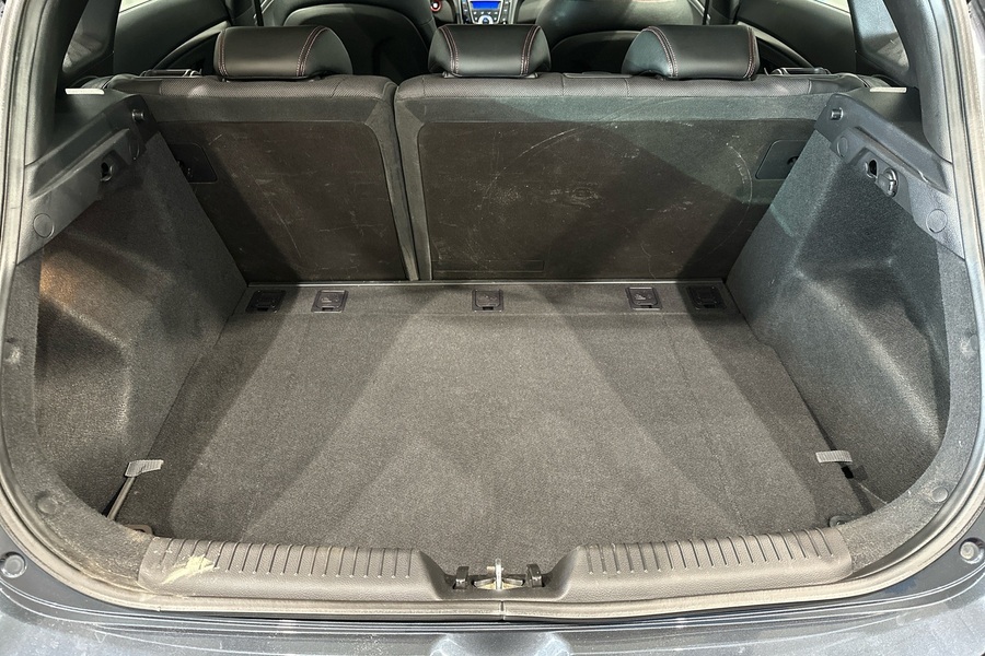 Hyundai i30 5d vaihtoauto