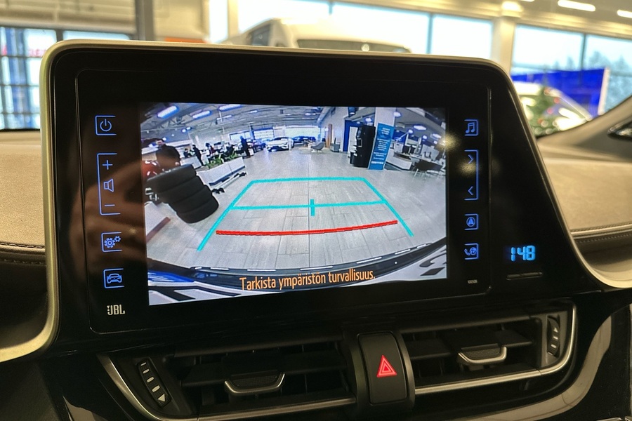 Toyota C-HR vaihtoauto