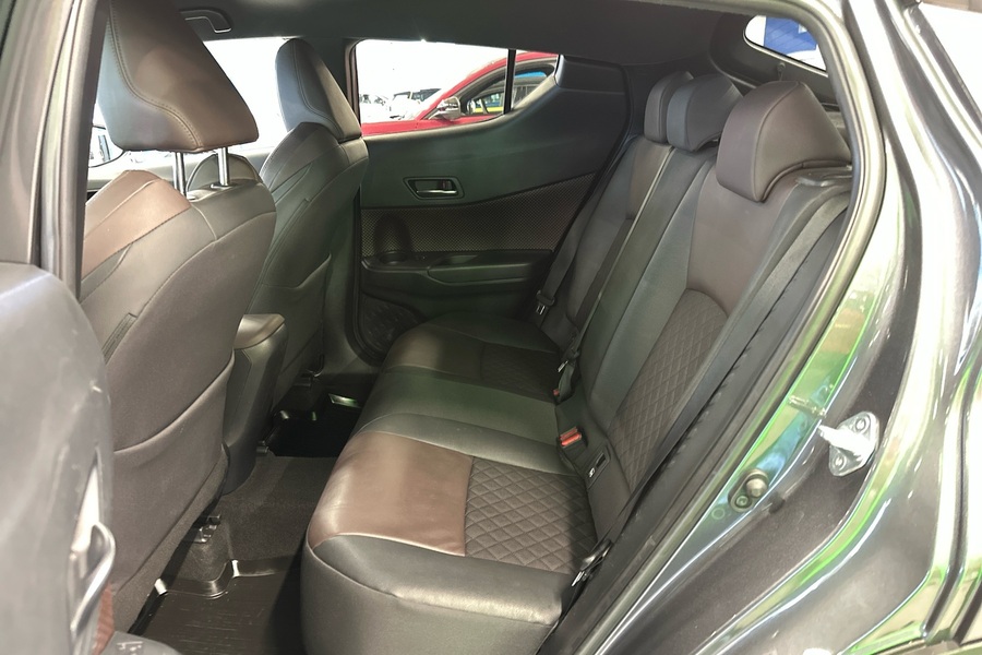 Toyota C-HR vaihtoauto