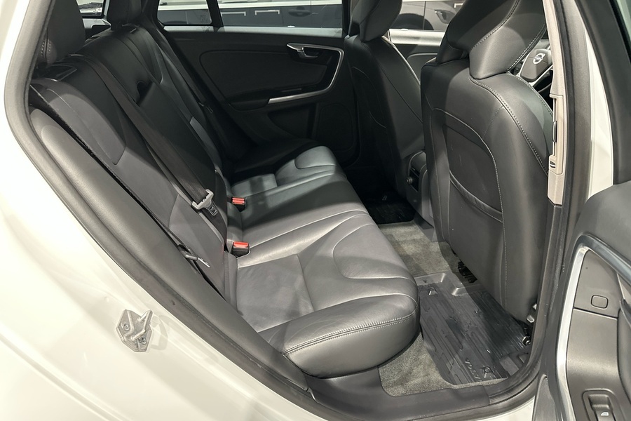 Volvo V60 Cross Country vaihtoauto