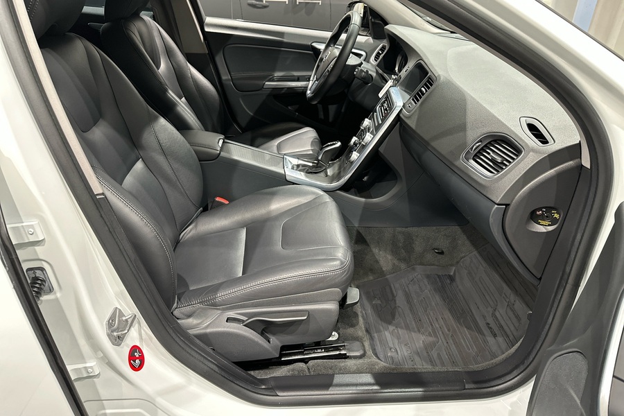 Volvo V60 Cross Country vaihtoauto