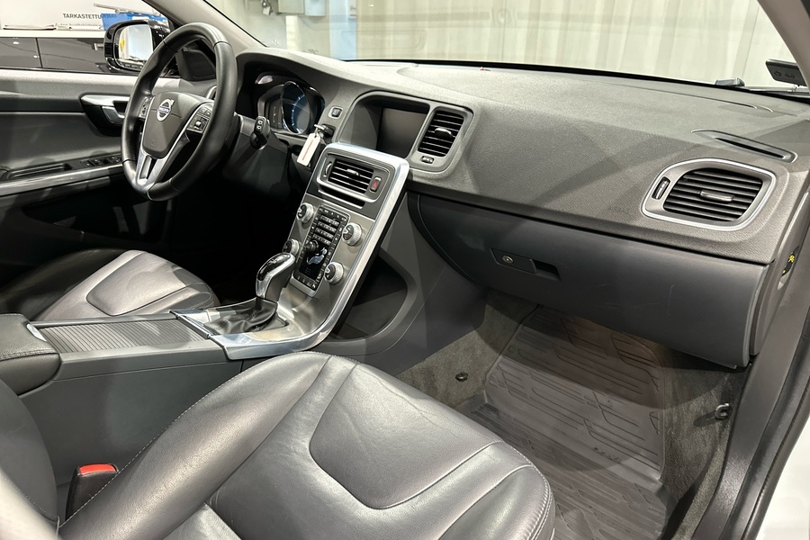 Volvo V60 Cross Country vaihtoauto