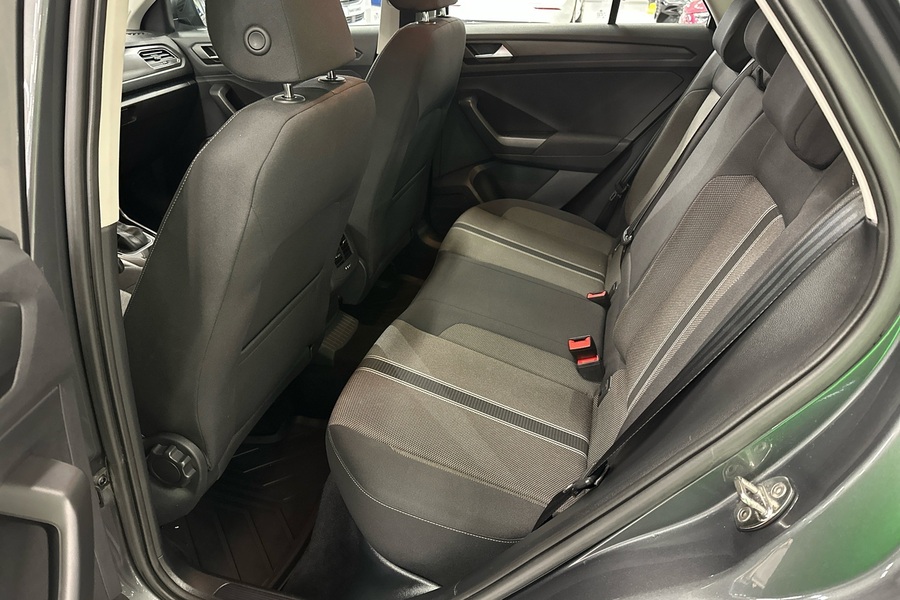 Volkswagen T-Roc vaihtoauto