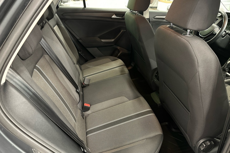 Volkswagen T-Roc vaihtoauto