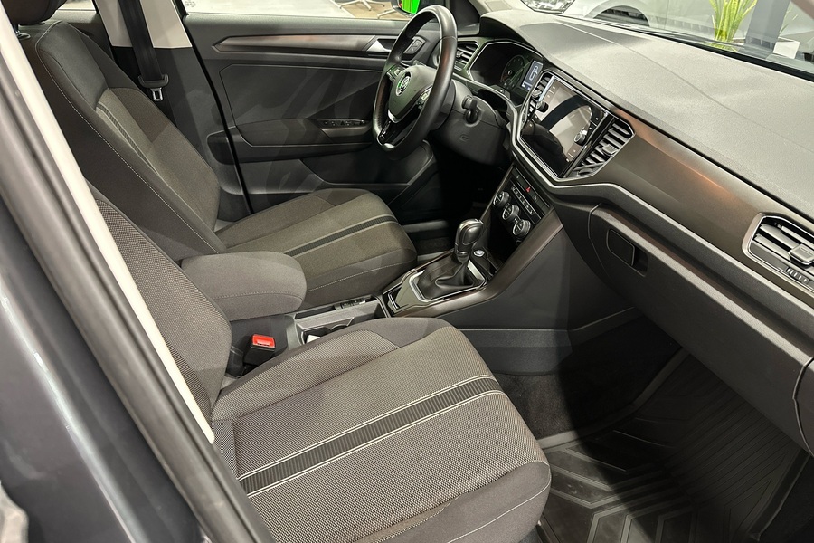 Volkswagen T-Roc vaihtoauto