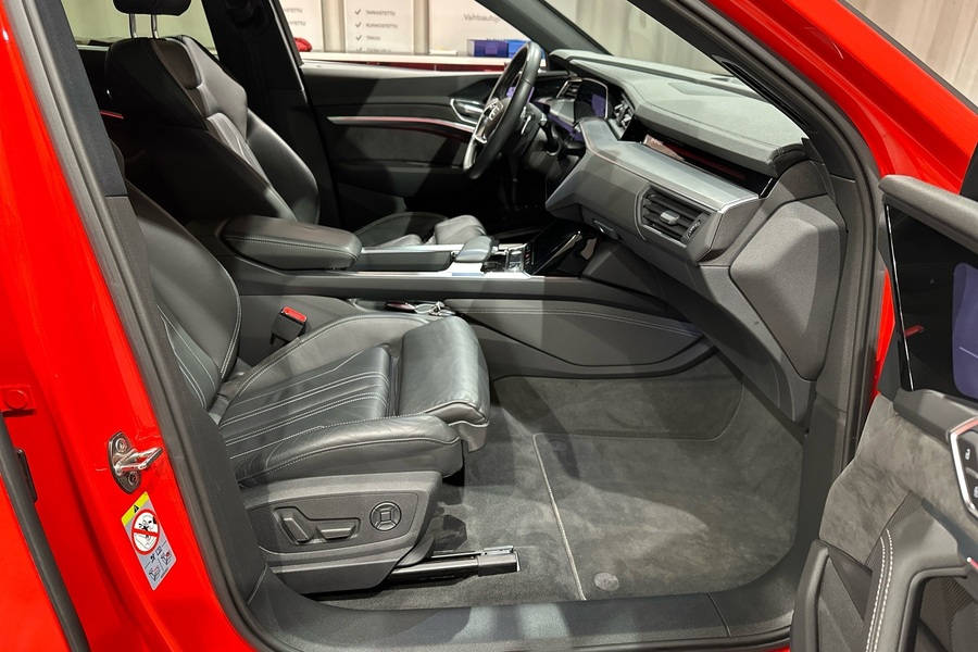 Audi e-tron vaihtoauto