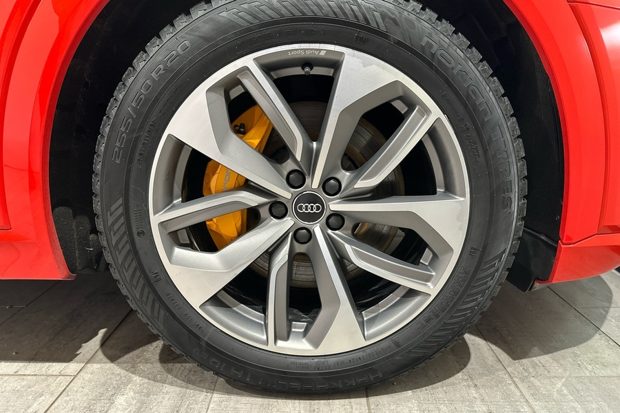 Audi e-tron vaihtoauto