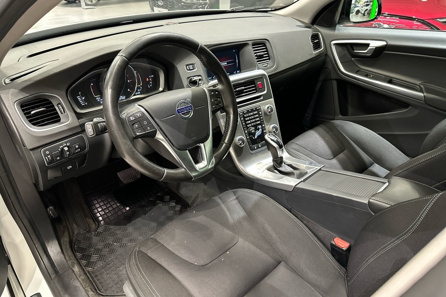 Volvo V60 Cross Country vaihtoauto