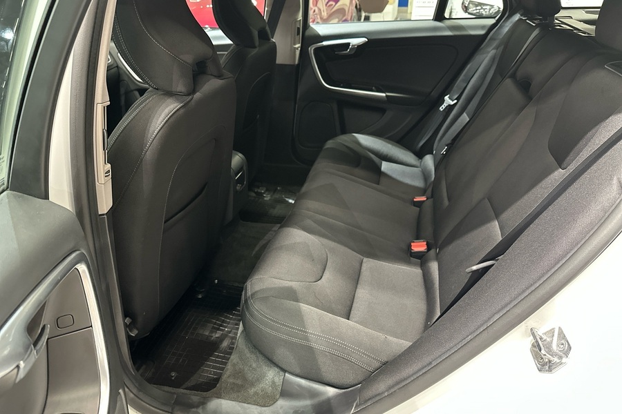 Volvo V60 Cross Country vaihtoauto