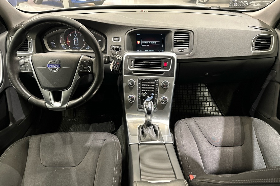 Volvo V60 Cross Country vaihtoauto