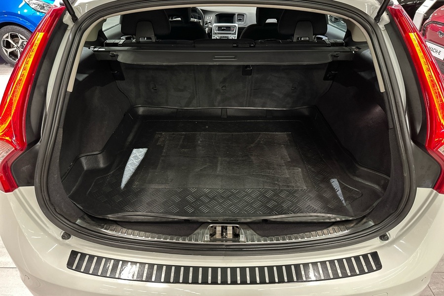 Volvo V60 Cross Country vaihtoauto