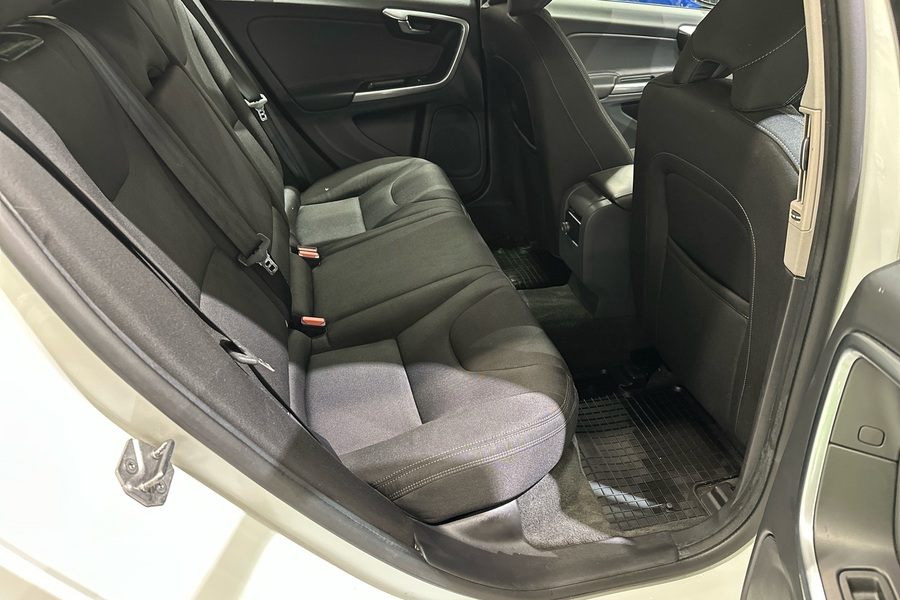 Volvo V60 Cross Country vaihtoauto